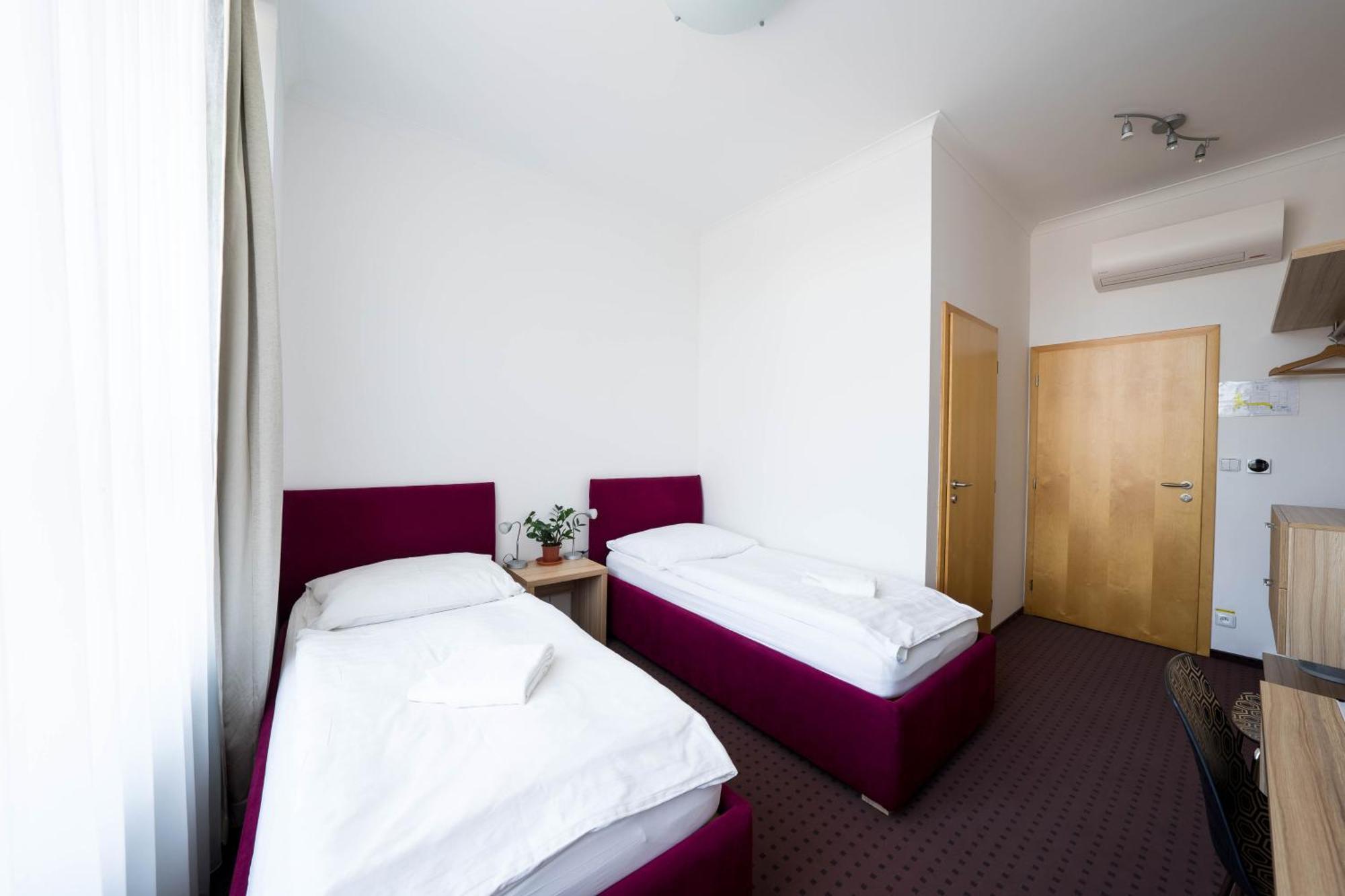 Mini Hotel Akord Ostrava Exterior foto
