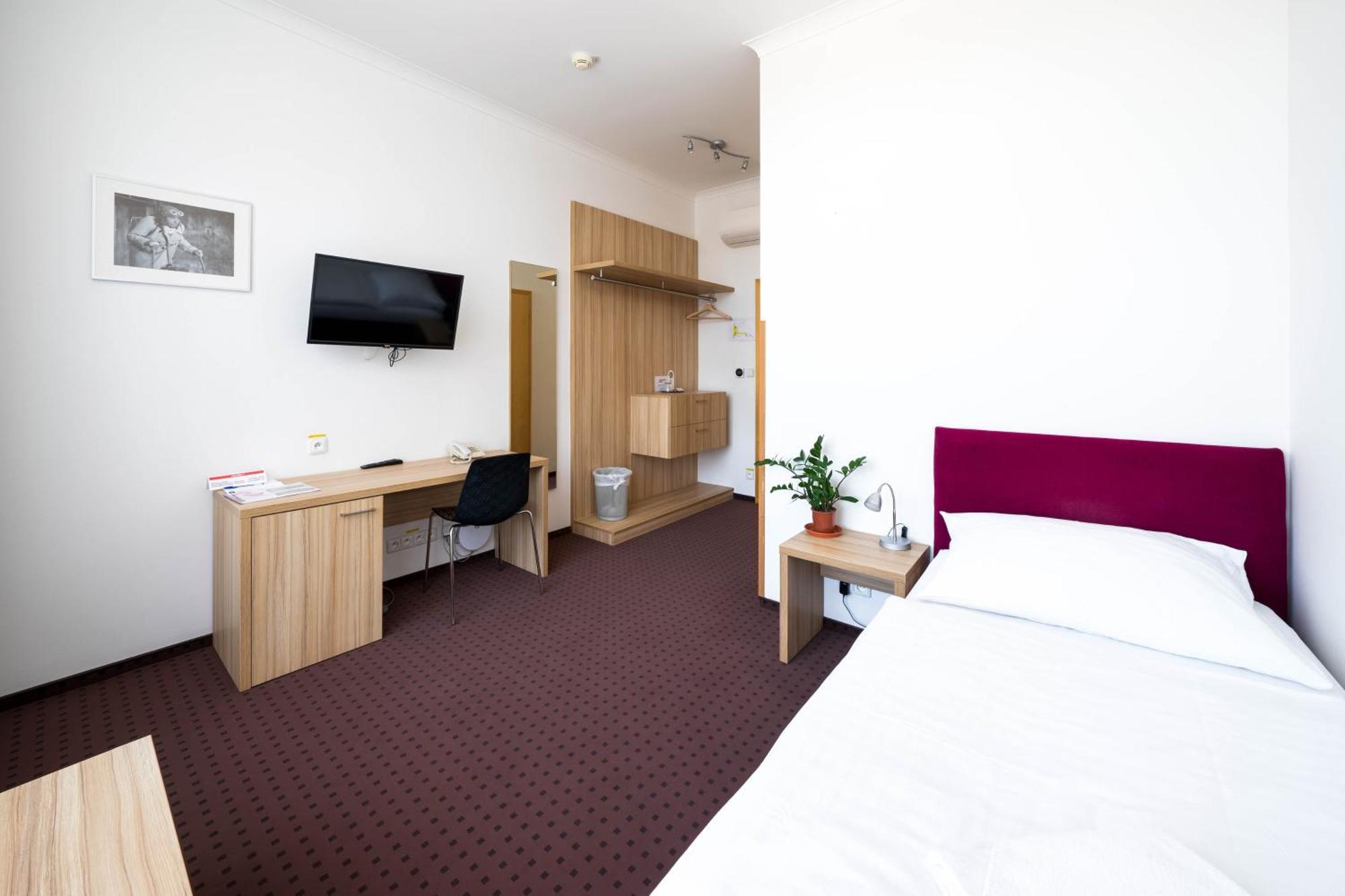 Mini Hotel Akord Ostrava Exterior foto
